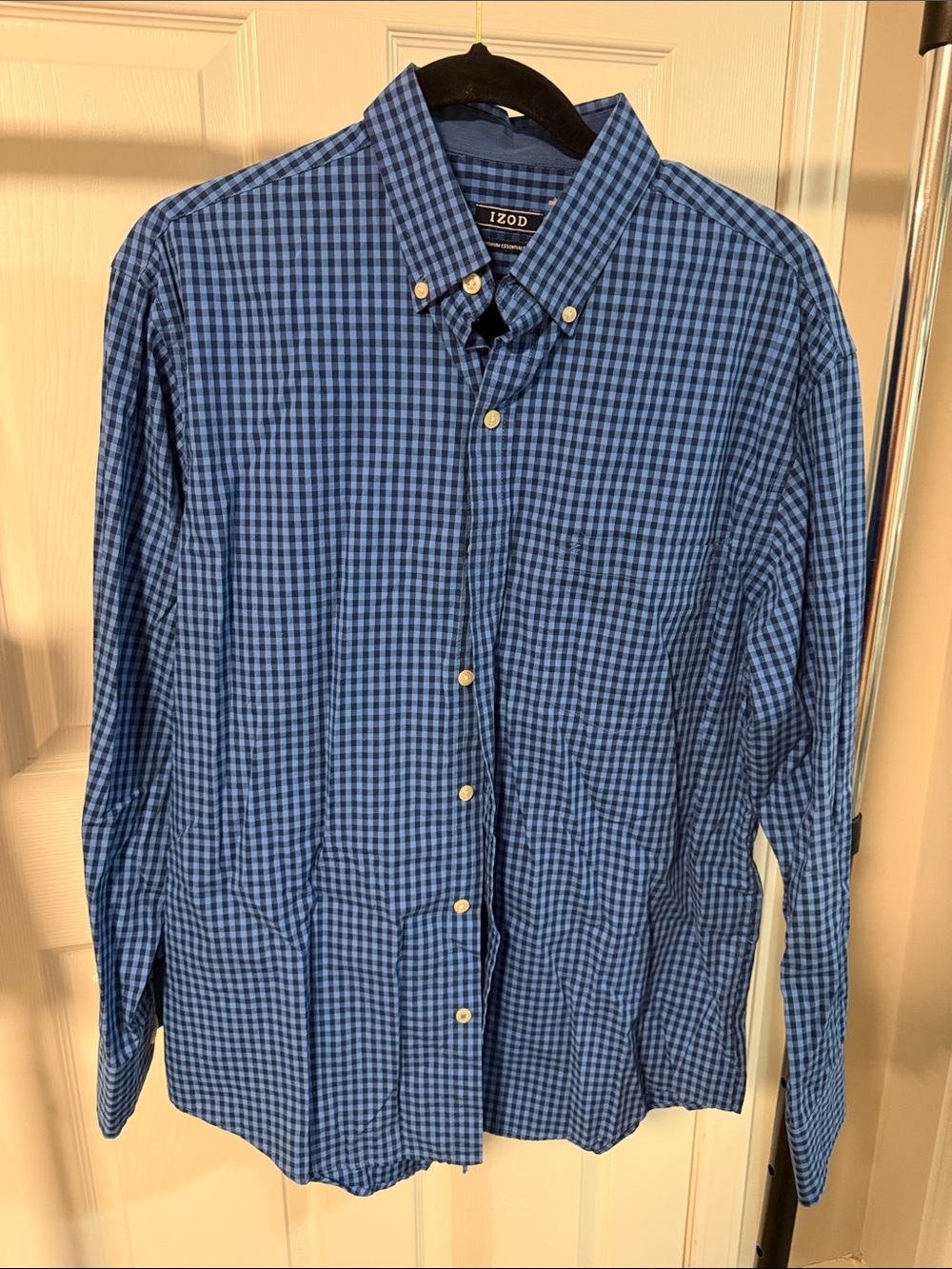 Izod Men's Blue Gingham Button-Down Shirt